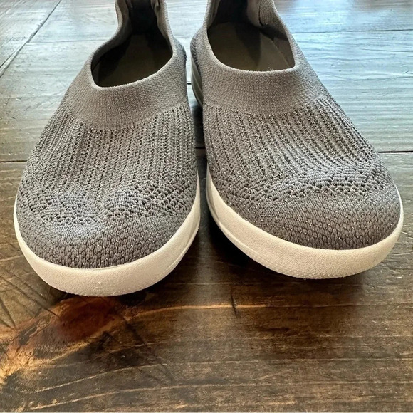 FitFlop Women's Metallic Pewter Uberknit Slip On Sneakers Size 7.5 GUC - Picture 4 of 8